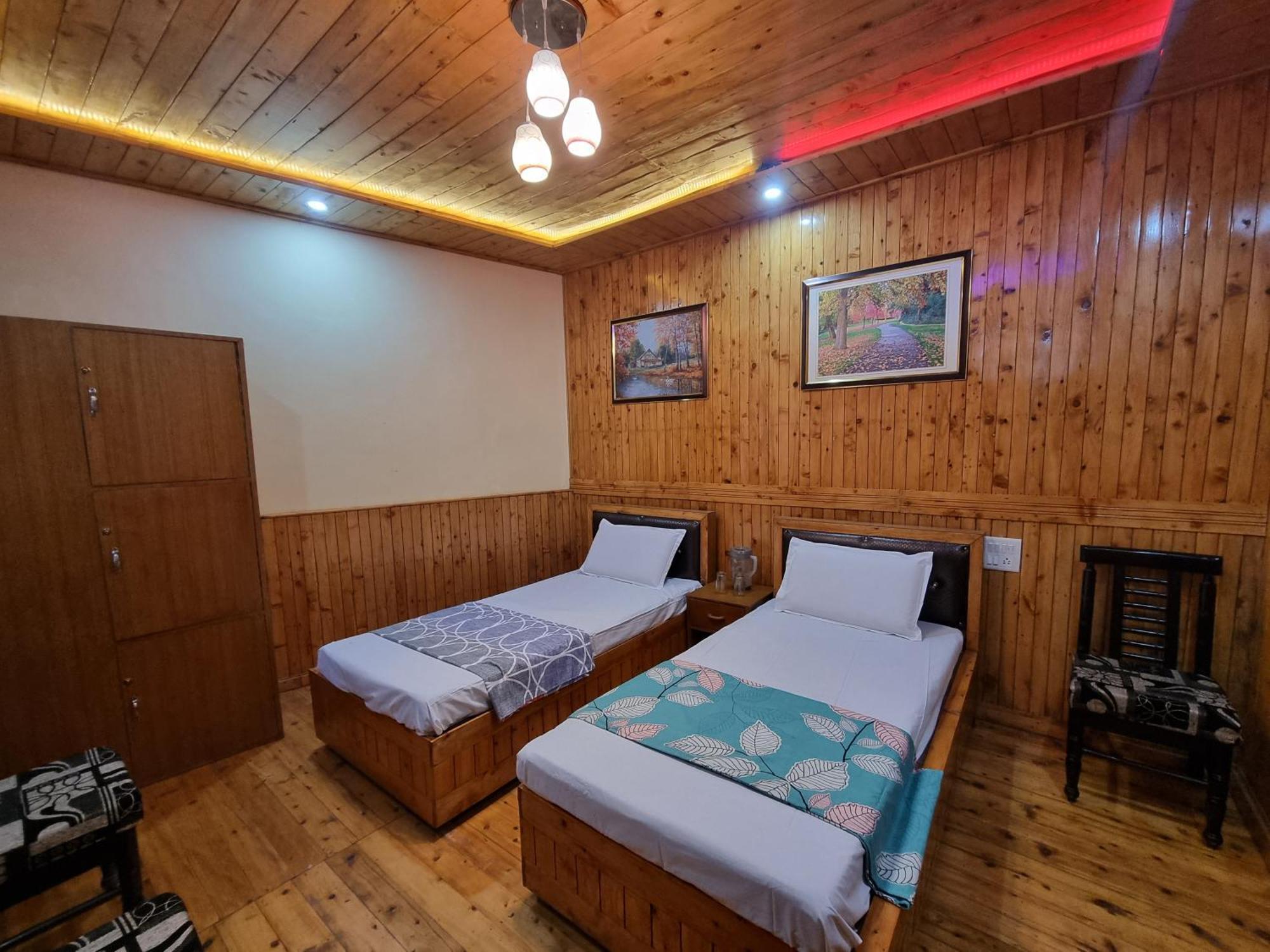 Forest Vibes Kalatop-Rooms And Restaurant Dalhousie Dış mekan fotoğraf