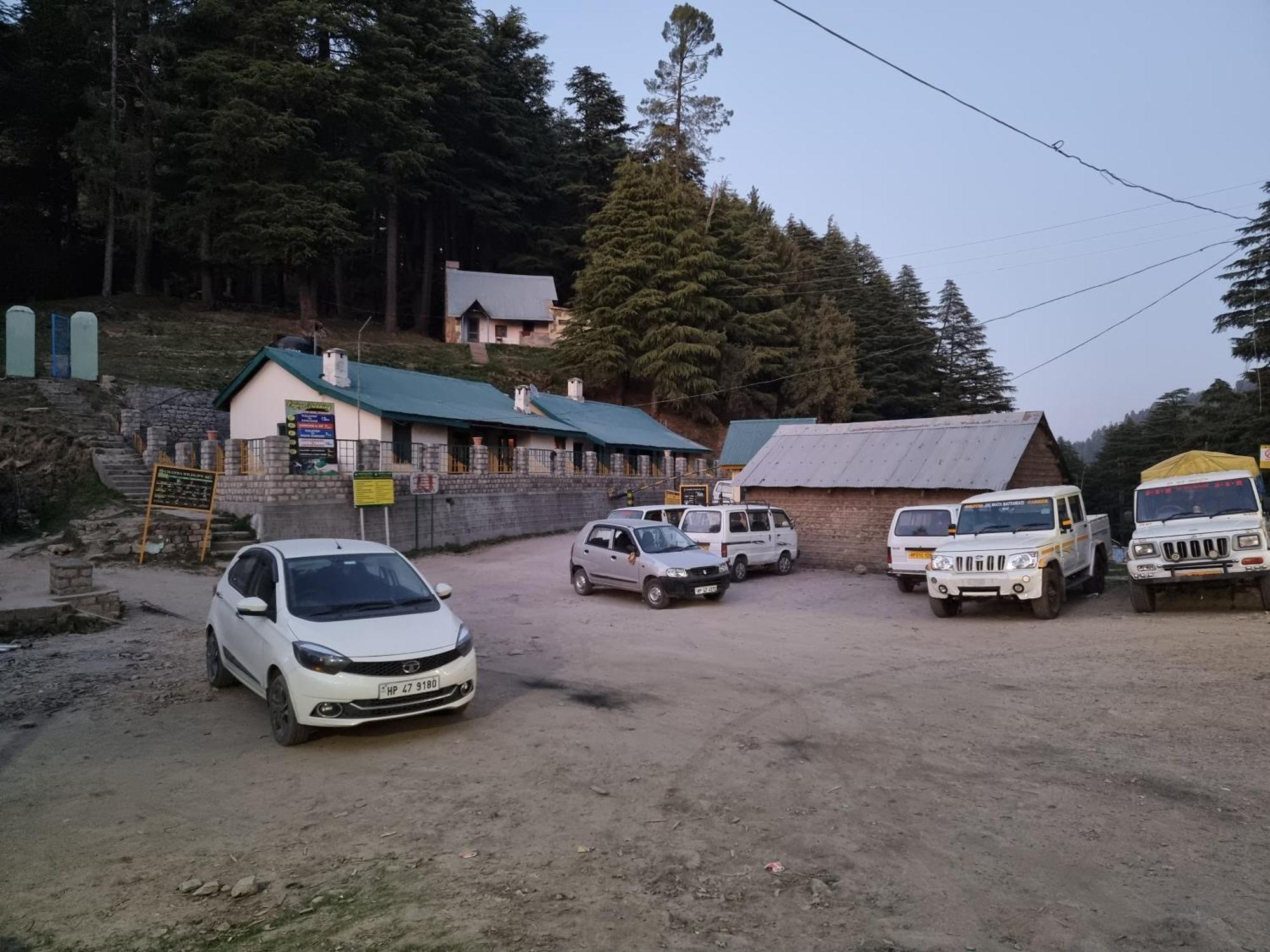 Forest Vibes Kalatop-Rooms And Restaurant Dalhousie Dış mekan fotoğraf