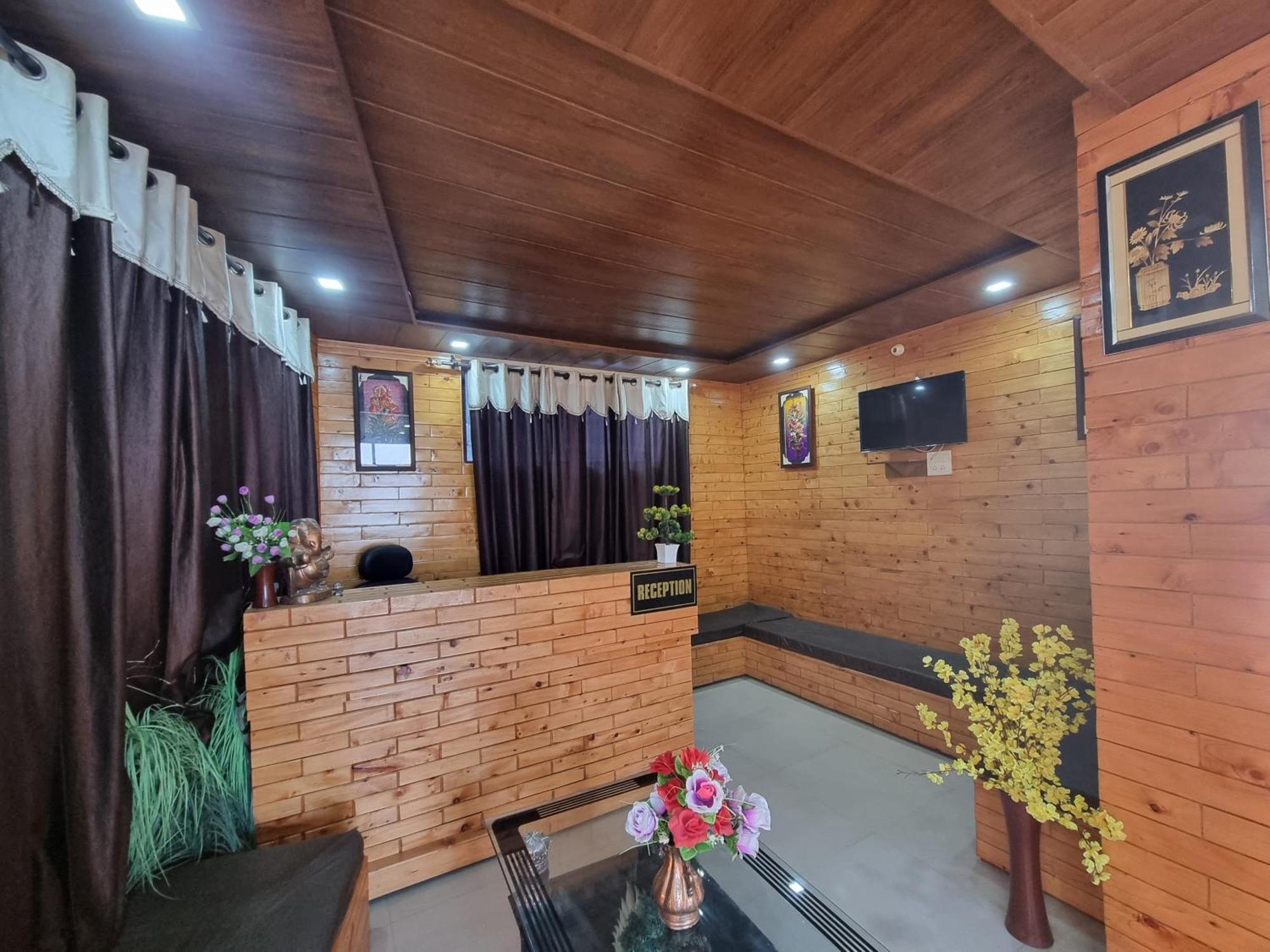 Forest Vibes Kalatop-Rooms And Restaurant Dalhousie Dış mekan fotoğraf