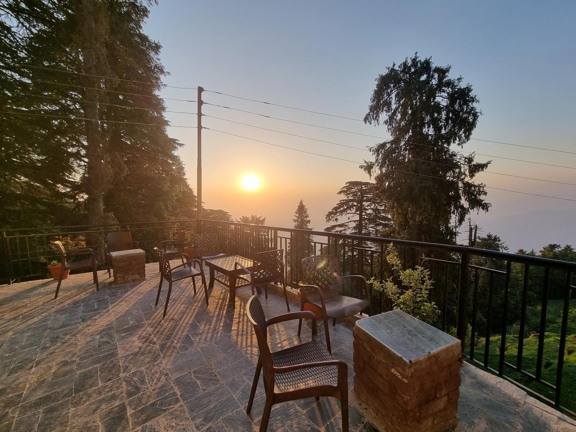 Forest Vibes Kalatop-Rooms And Restaurant Dalhousie Dış mekan fotoğraf
