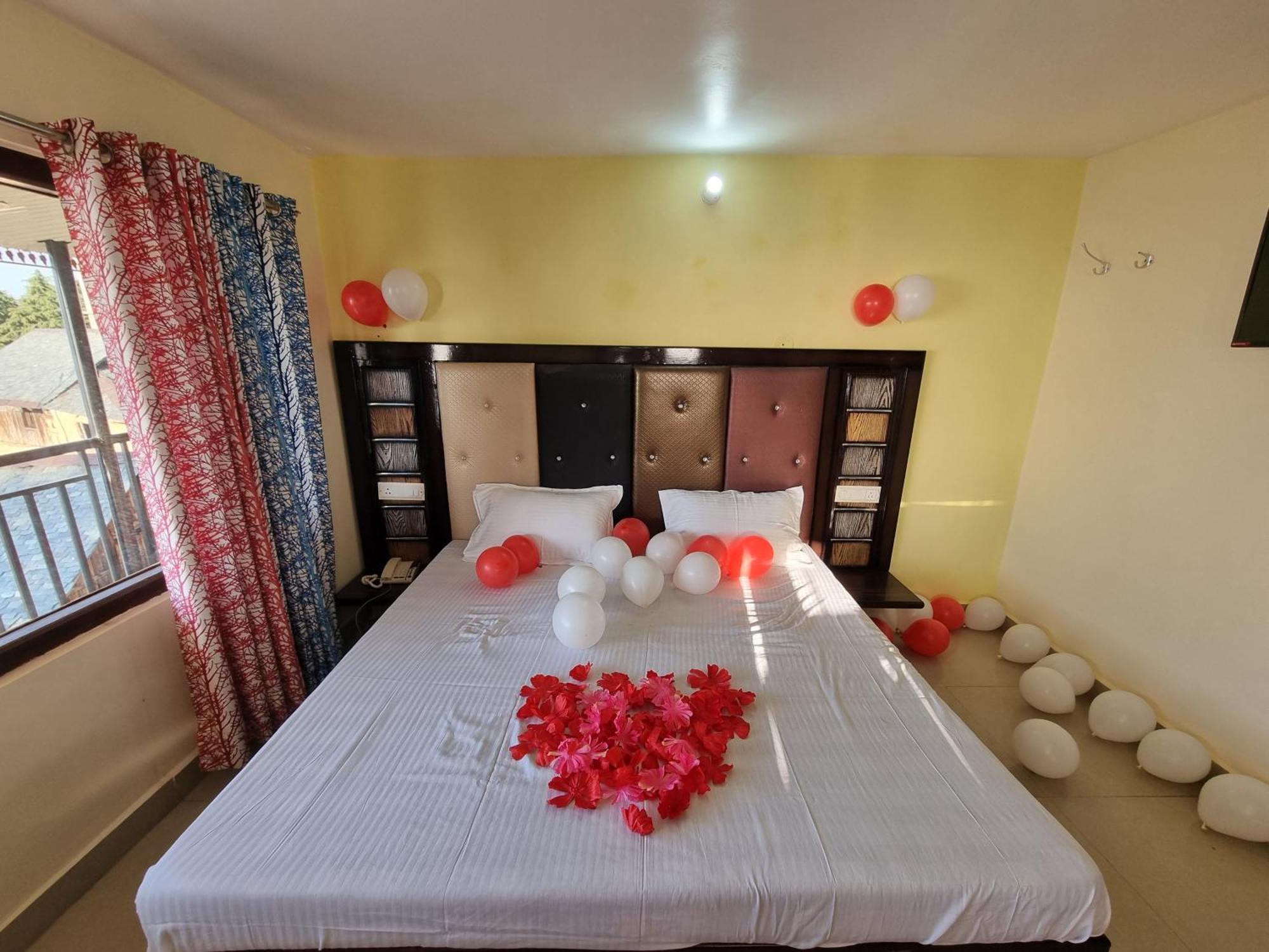 Forest Vibes Kalatop-Rooms And Restaurant Dalhousie Dış mekan fotoğraf