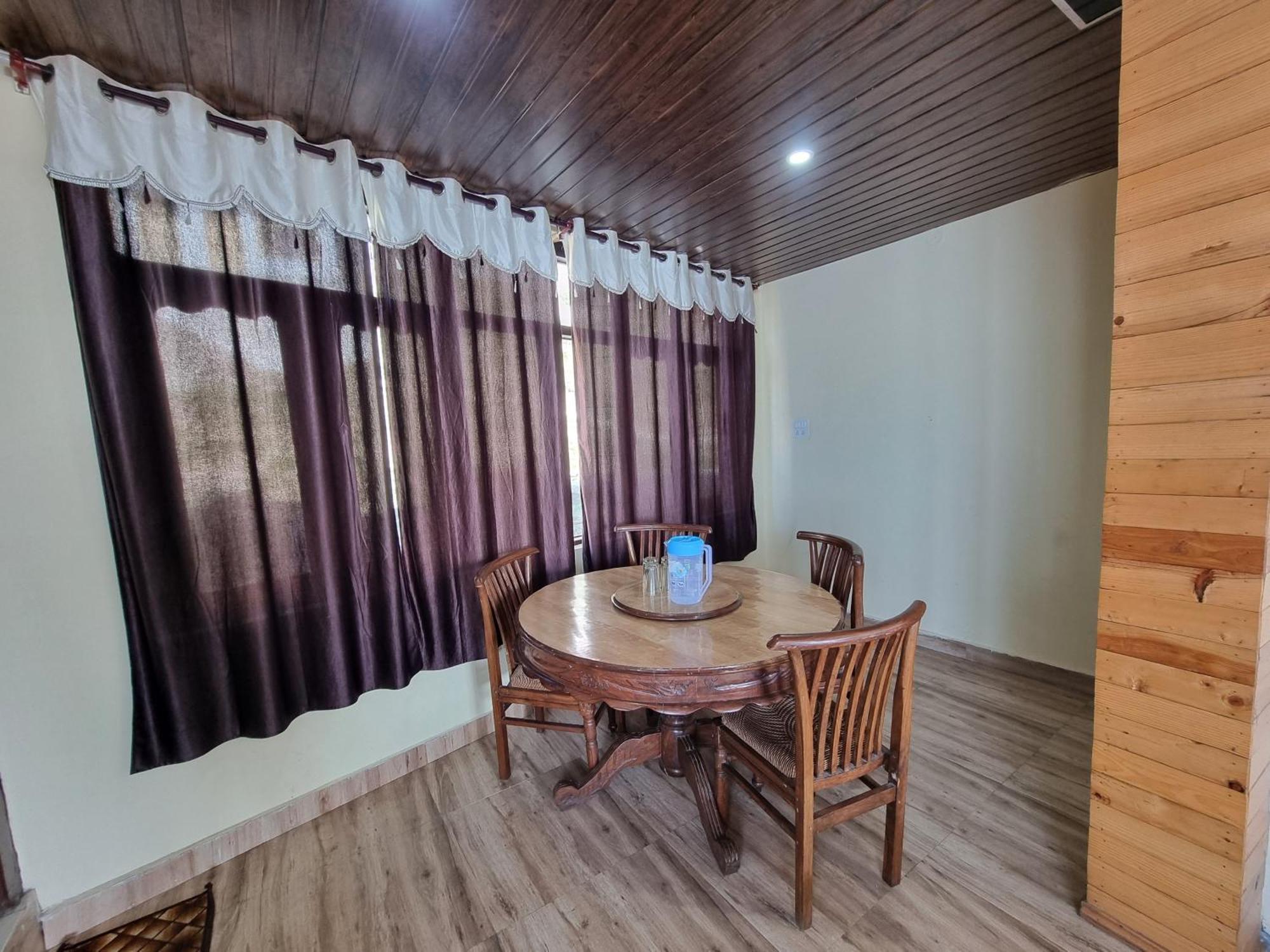 Forest Vibes Kalatop-Rooms And Restaurant Dalhousie Dış mekan fotoğraf