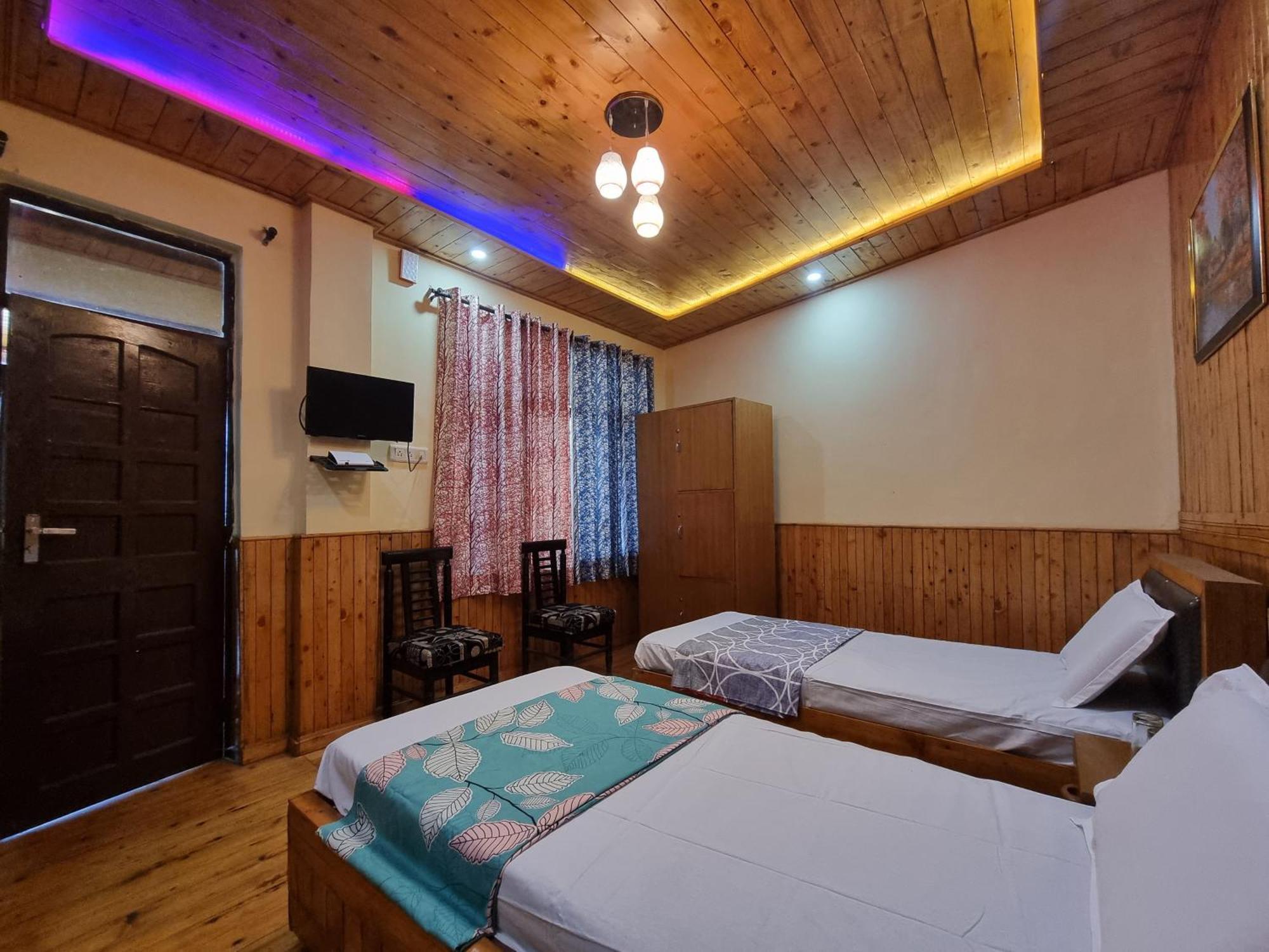 Forest Vibes Kalatop-Rooms And Restaurant Dalhousie Dış mekan fotoğraf